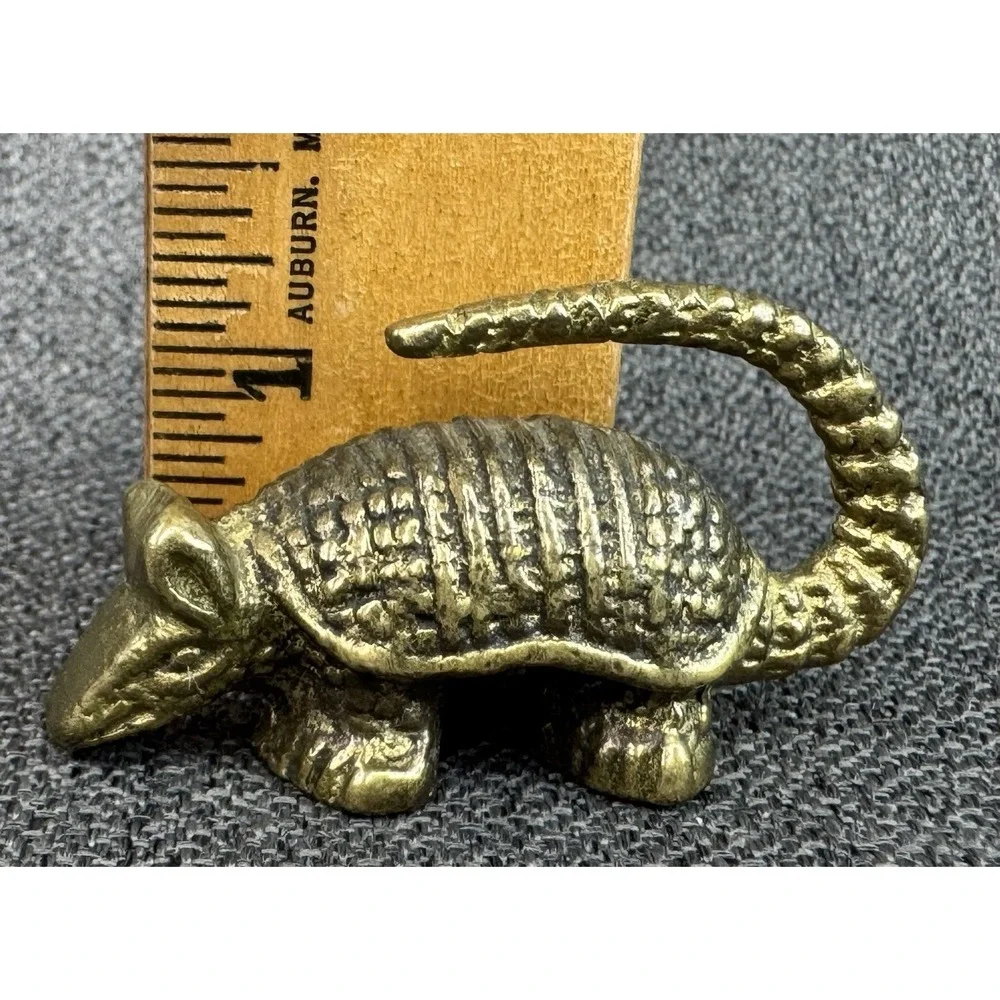 Vintage Baby Brass Armadillo Figurine Paperweight Russ Berrie 2